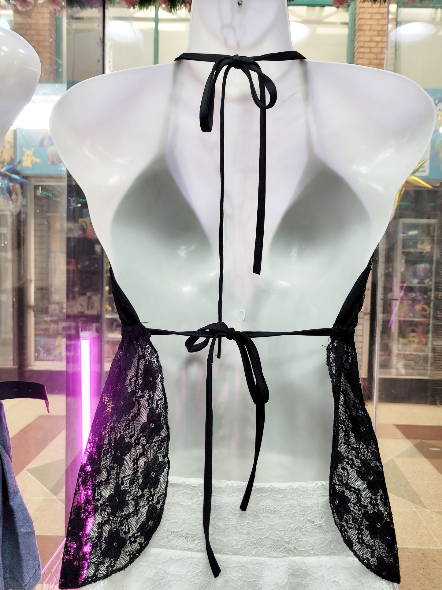Top halter de encaje tendencia