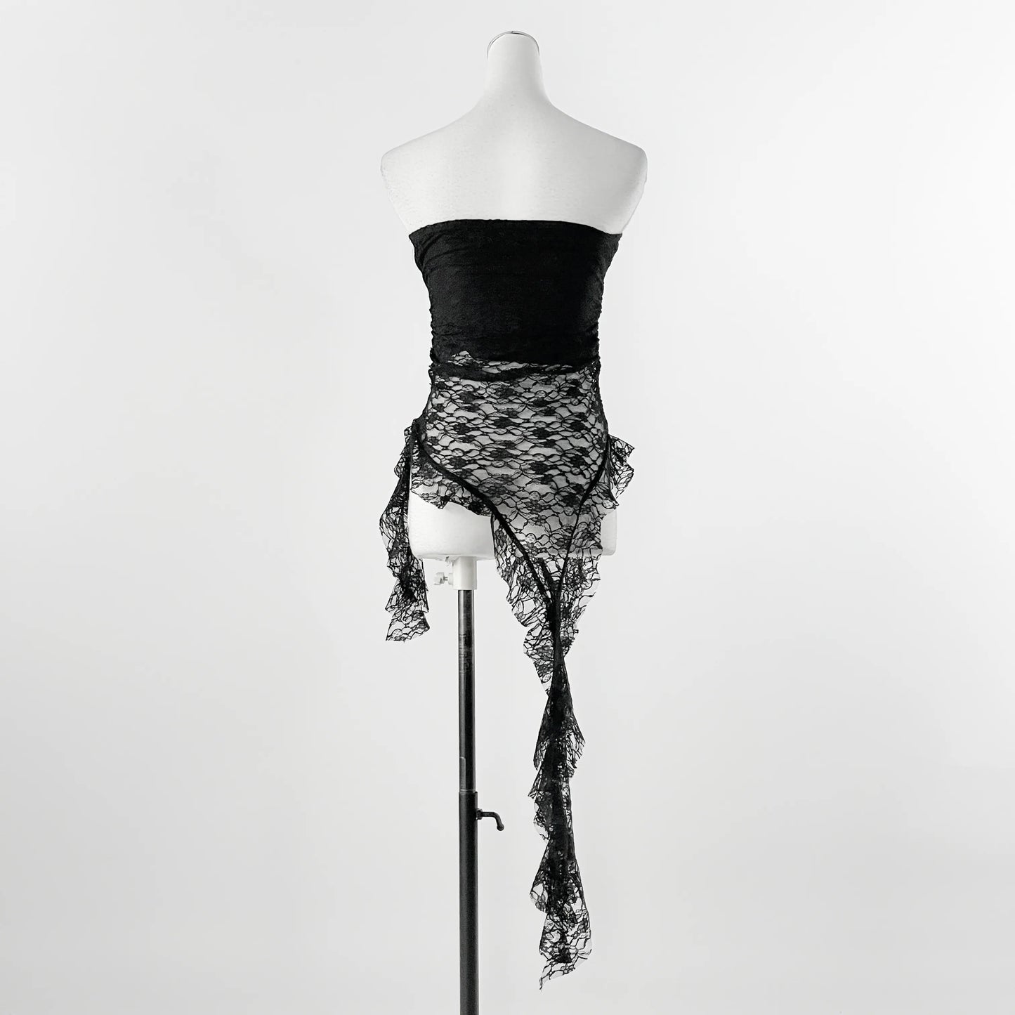 Top cruz strapless encaje largo