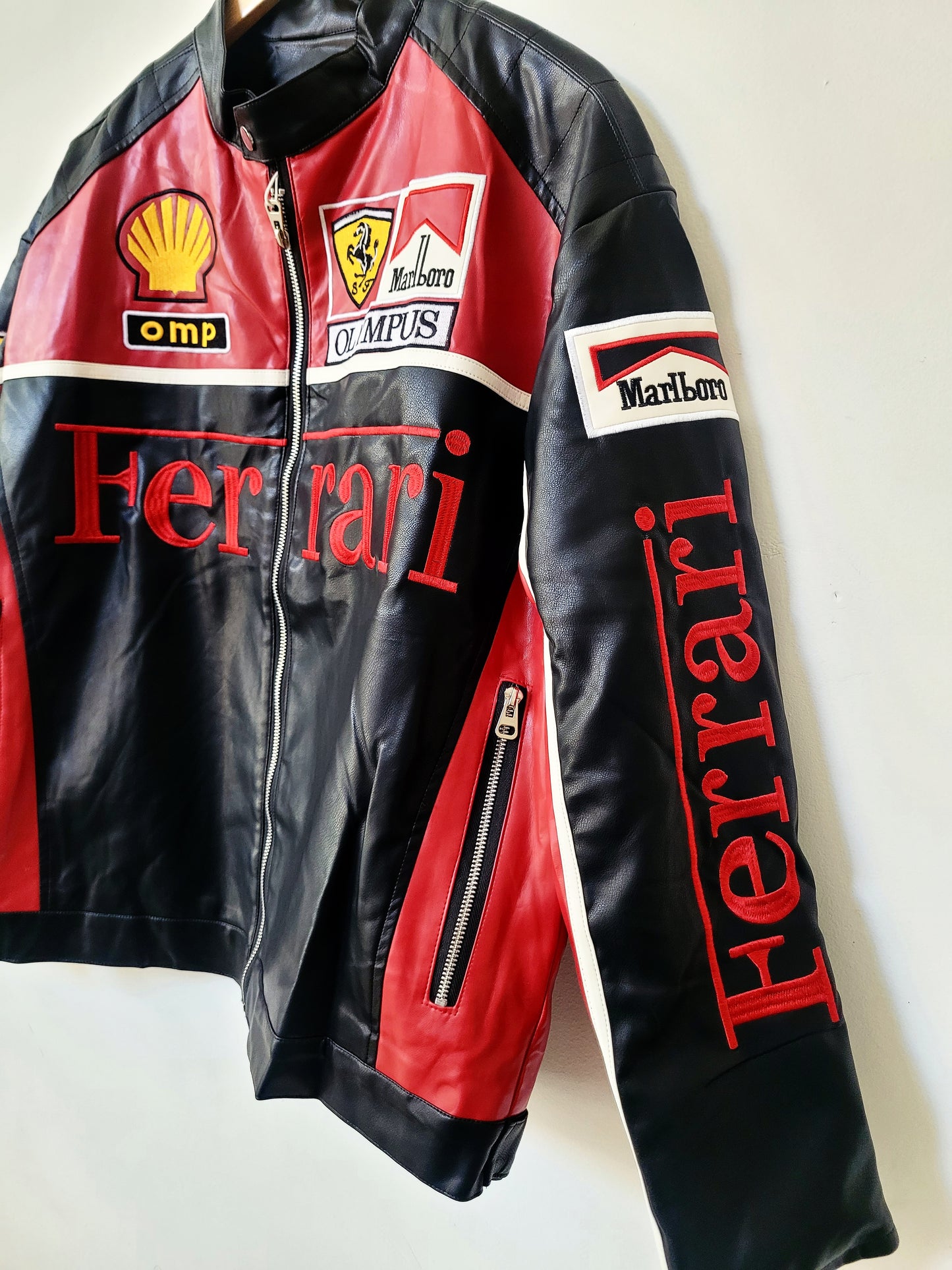 FERRARI F1 Jacket roja exclusiva