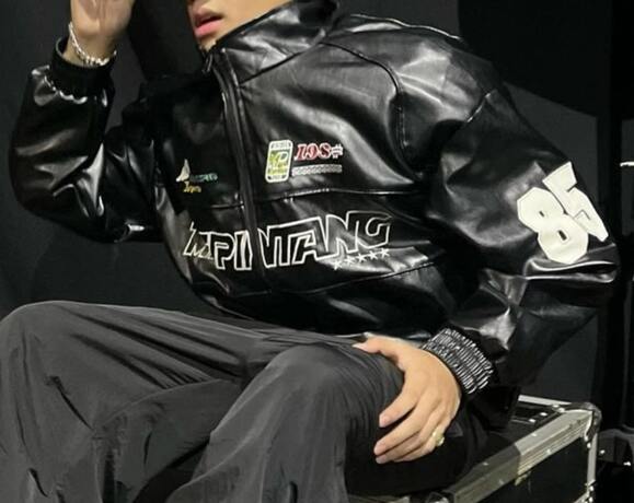 Chaqueta ecocuero estilo racing