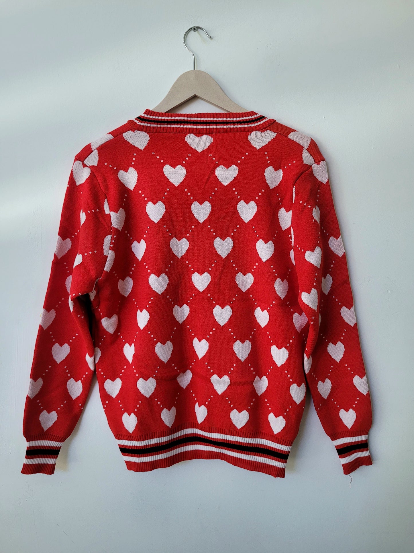Cardigan rojo corazones