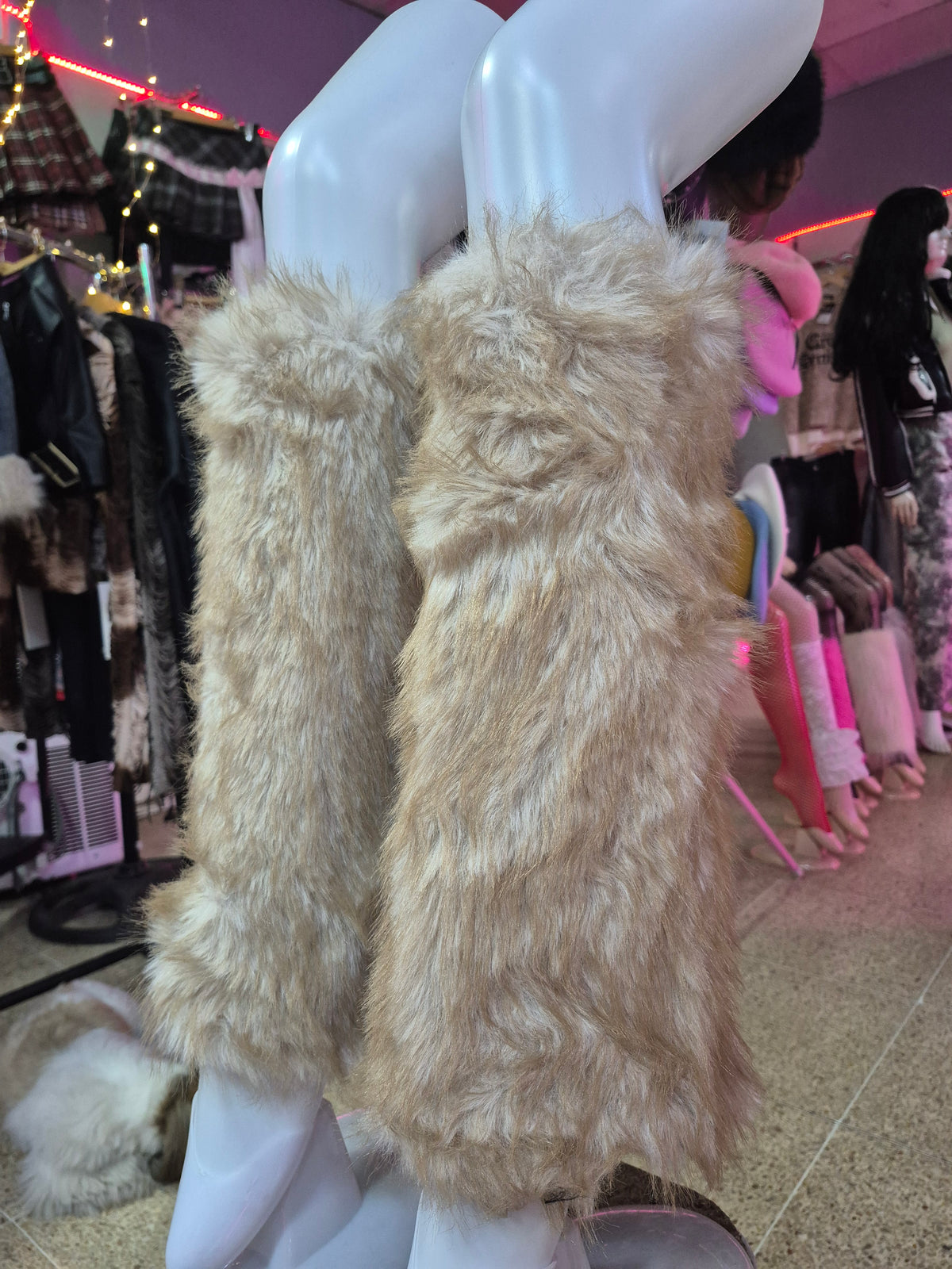 Polainas peludas beige 40 cm