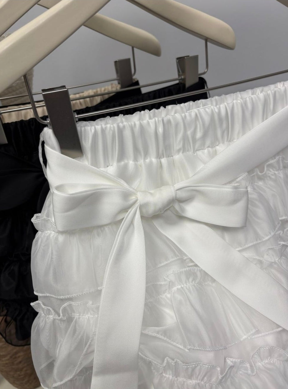Falda vuelos organza crystal con lazo